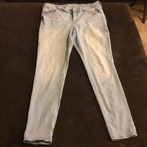 Light blue Old Navy skinny jeans